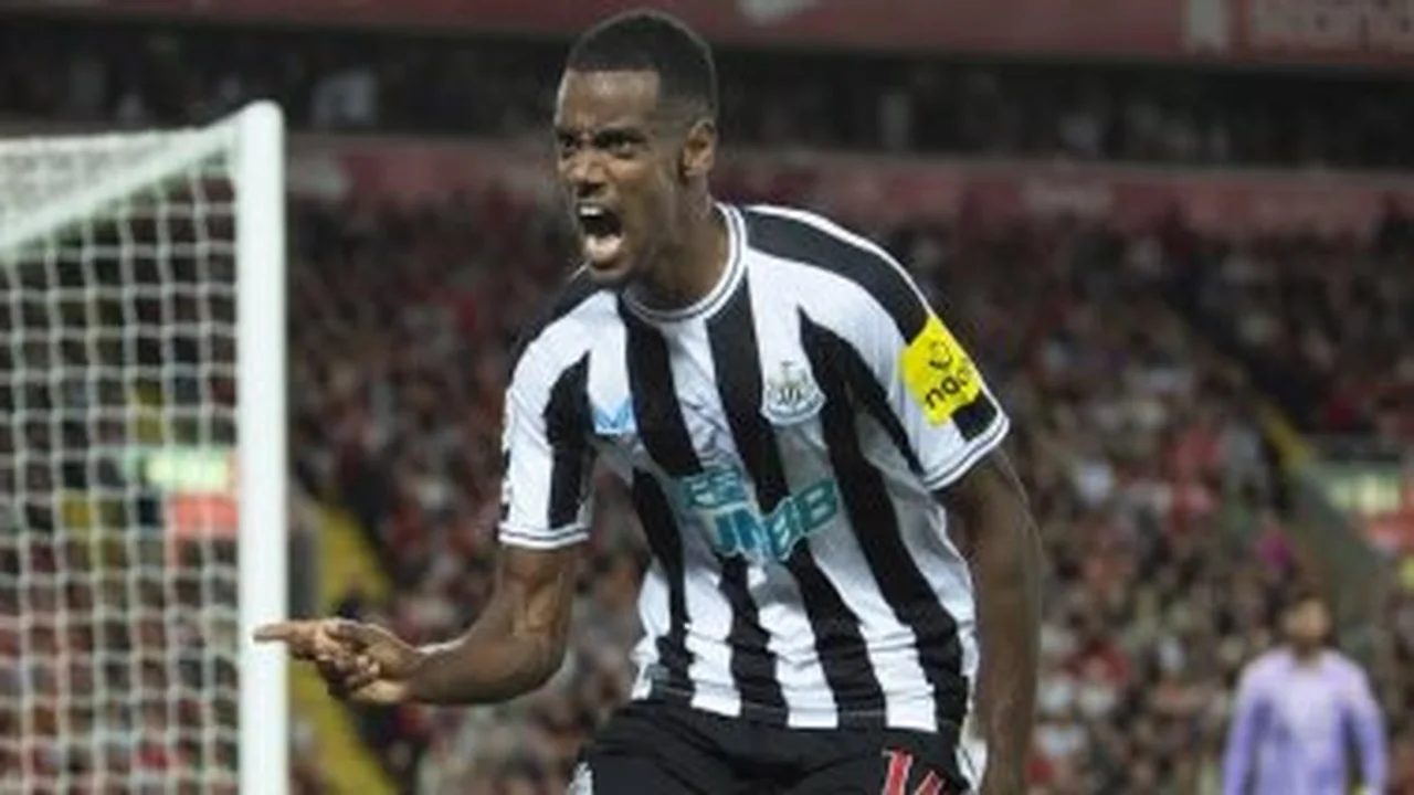 إيزاك يهدد بالرحيل عن نيوكاسل إذا توقف صفقة ليفربول